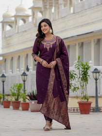Black Premium Roman Silk Embroidered Kurta Pant Dupatta Set