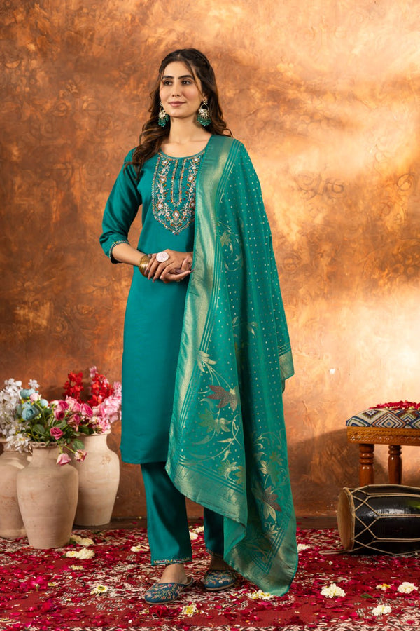 Thread Hand Work Straight Kurti Pant Dupatta Set