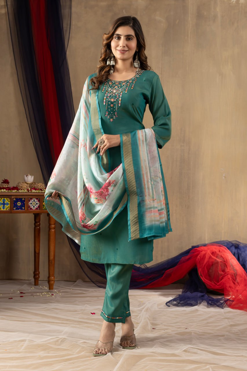 Luxuriant Thread With Hand Work Salwar Suit