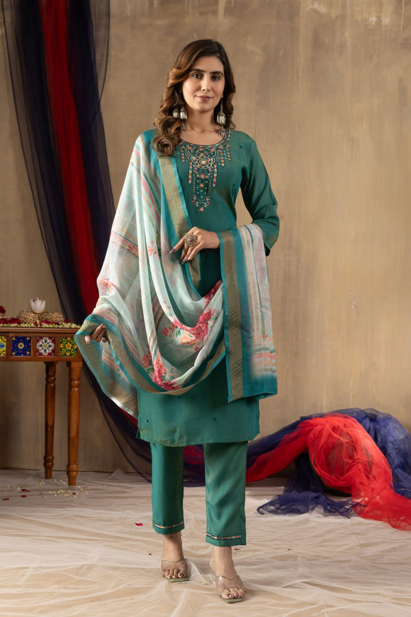 Luxuriant Thread With Hand Work Salwar Suit