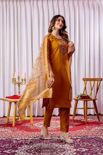 Rama Green Viscose Silk Embroidered Kurta Pant Dupatta Set
