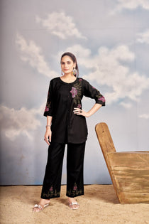 Black Heavy Rayon Embroidered Kurta Pant Set with Floral Thread Work