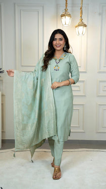 C Green Roman Silk Embroidered Kurta Set with Jacquard Dupatta