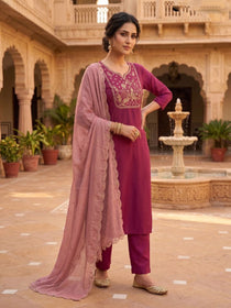 Rouge Beadwork Roman Silk Kurta Set