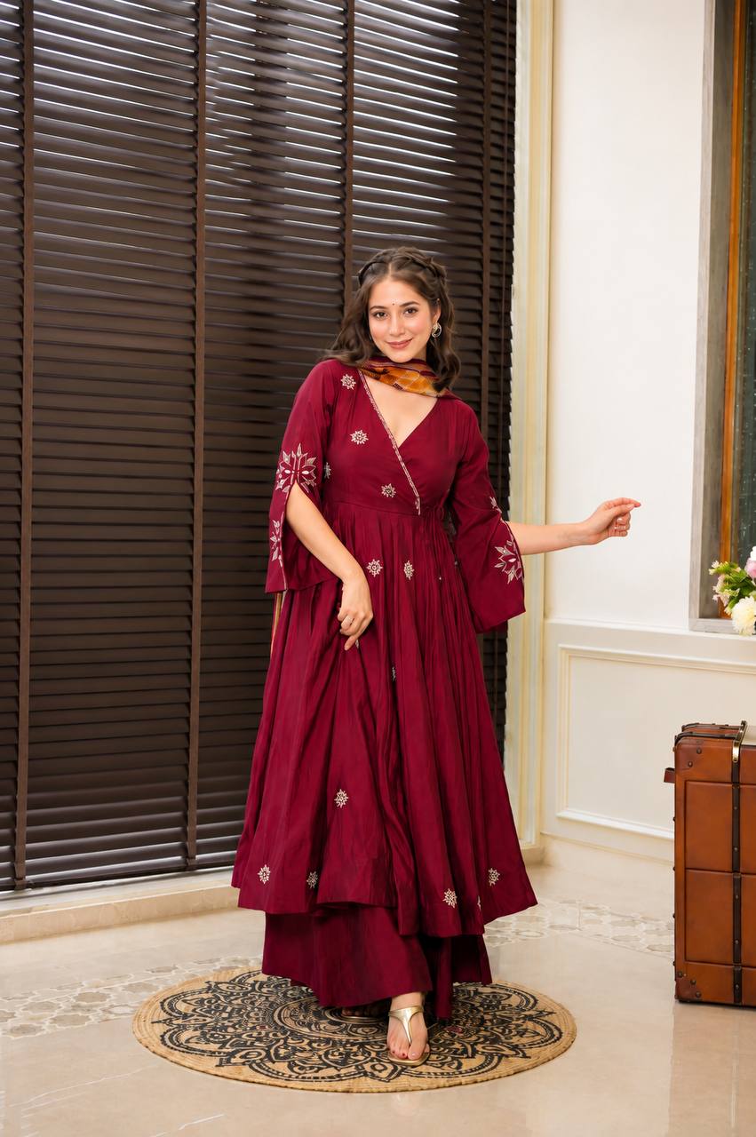 Elegant Maroon Grace ❤️ Main image