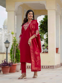 Maroon Roman Silk Embroidered Kurta Pant Set with Muslin Silk Jacquard Dupatta