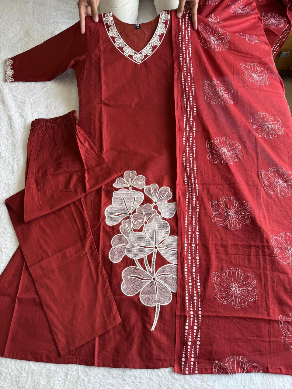 Festive Wear Thread Work Suit Set